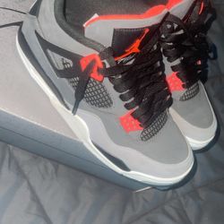 Jordan 4 Retro Infrared – Size 9 (Read Description)