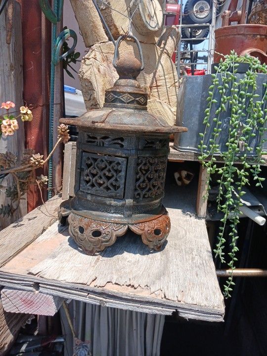 12inch Tall Antique Vintage Collectable Latern