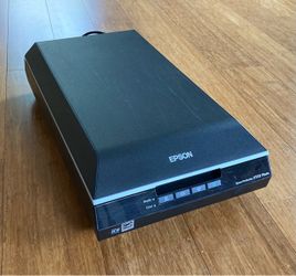 Epson Perfection V550 Photo and film scanner - excellent condition