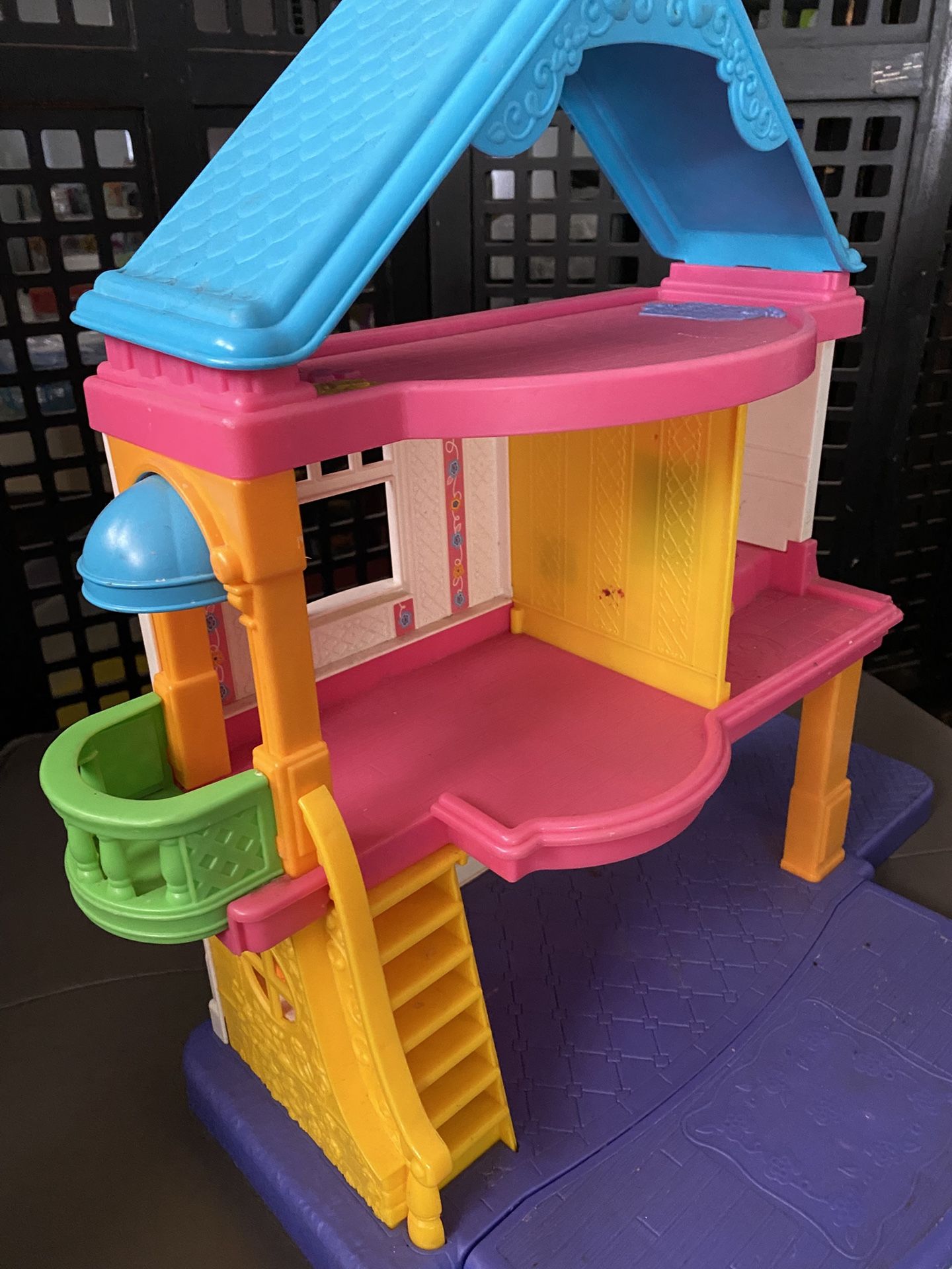 Fisher-Price Dollhouse$5
