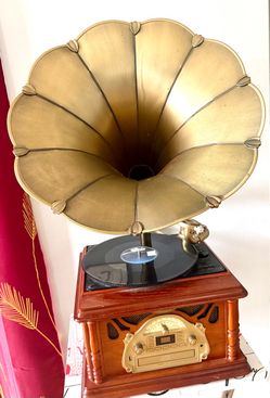 Gramophone and DVD player