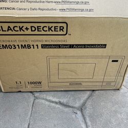 Black & Decker 1000 Watt 1.1 Cu Ft New Microwave 