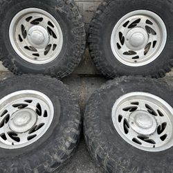 Weld Scorpio 6 lug 16x8 inch wheels. Chevy, Toyota, Nissan, more