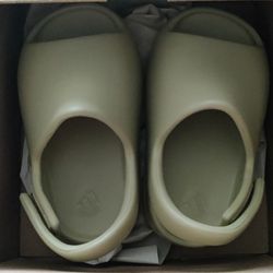 Adidas Yeezy Slides Infant 'Resin' | Tan
