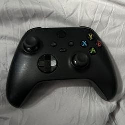 Black Xbox Remote 