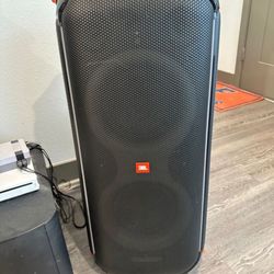 Jbl Party box 710
