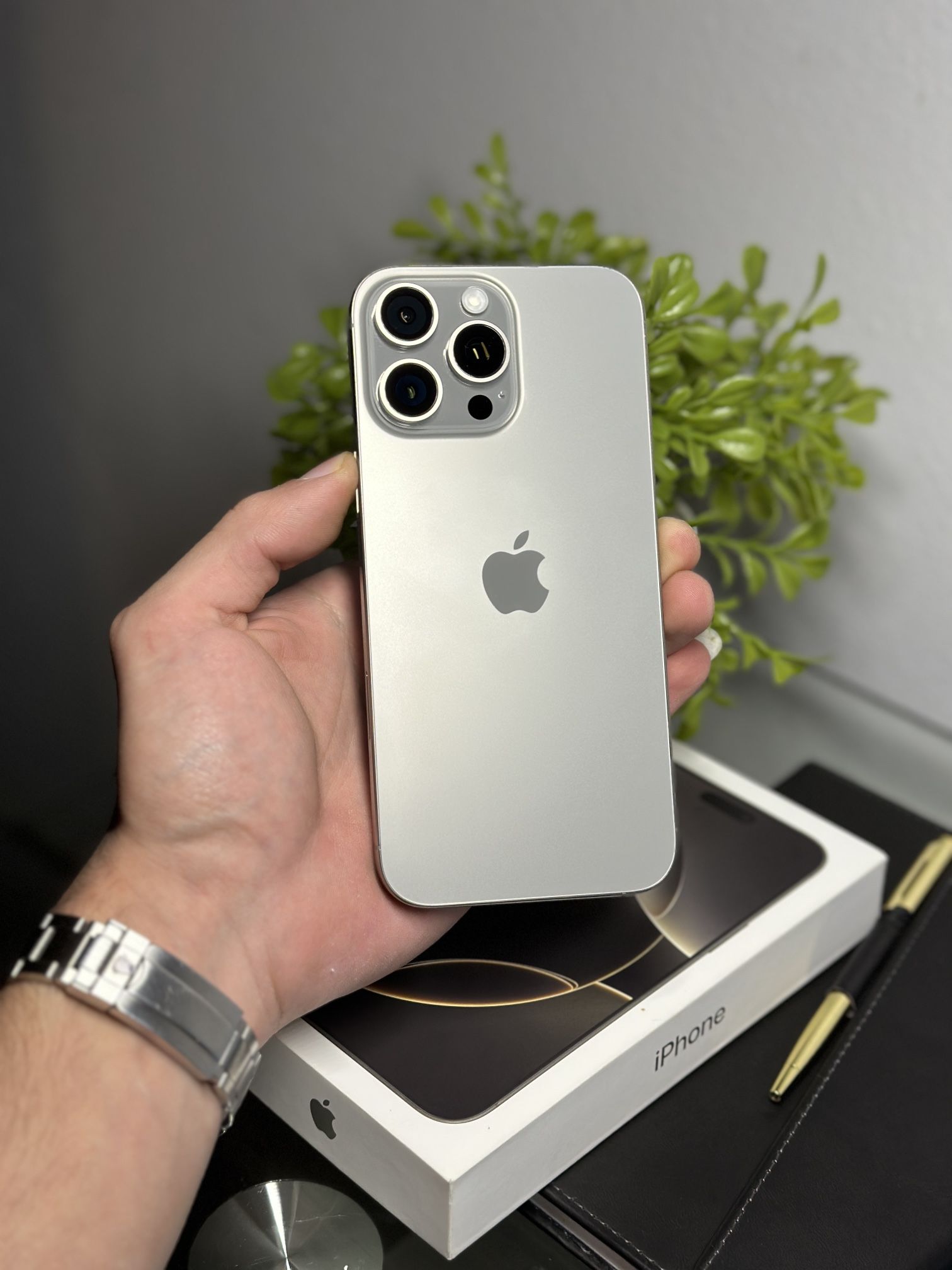 iPhone 16 Pro Max 256gb (T-Mobile Only) Battery 92%