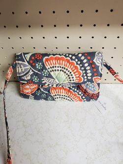Quilted crossbody wallet