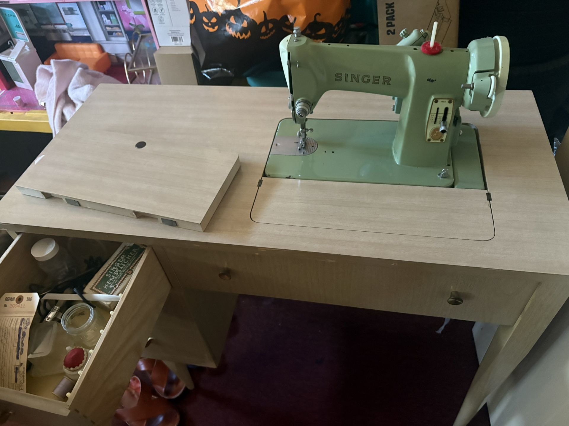Vintage Sewing Machine 