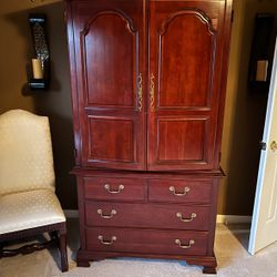Pennsylvania House Solid Cherry Armoire Wardrobe Storage Chest Real Wood 
