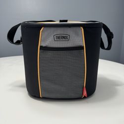 Picnic Box ( Barbecue, Beach, Lunch & more)