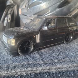 Range Rover Model Car Scale 1/24