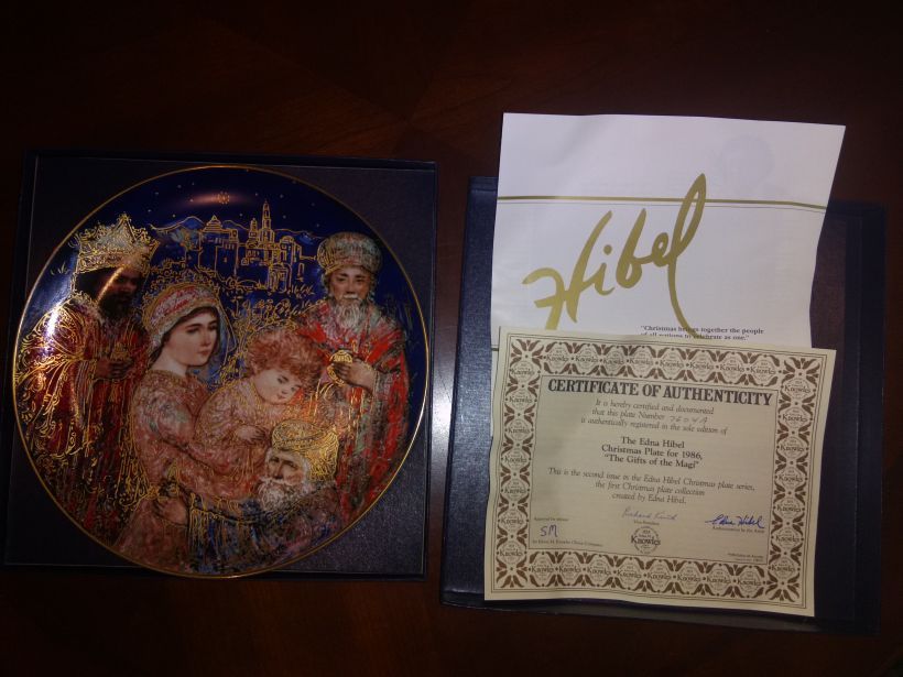 The Edna Hibel Christmas plate for 1986 " The Gifts of the Magi".