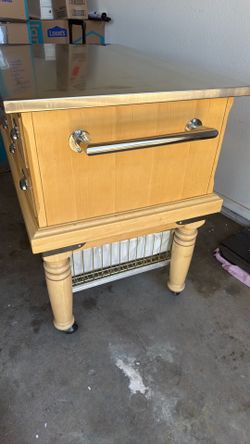 Kitchen island