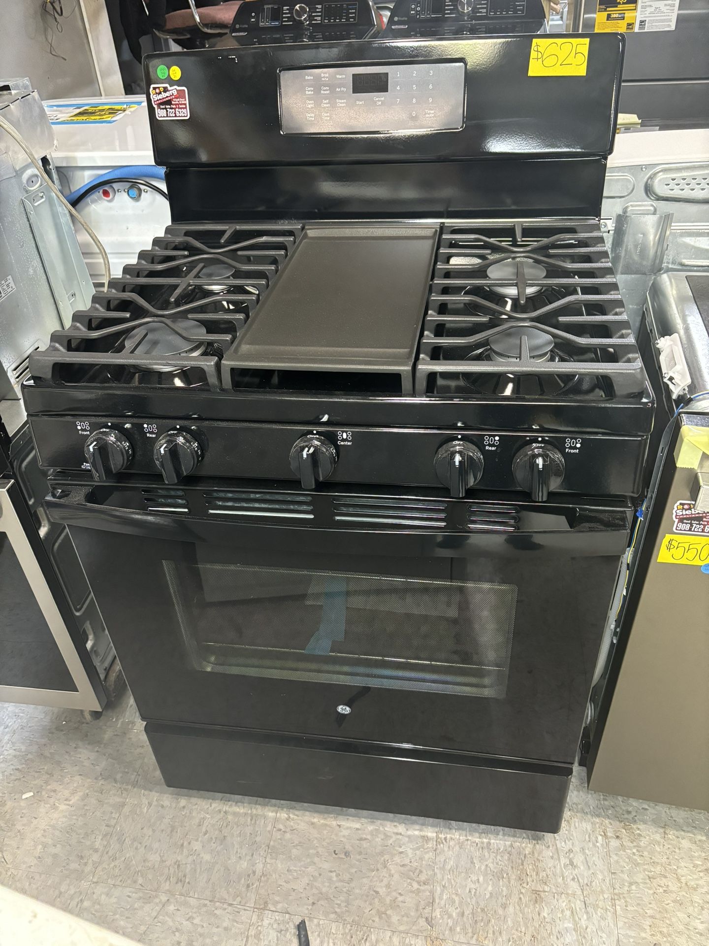 new scratch & dent GE 30" Gas Range w/ Air Fry JGB735DPBB