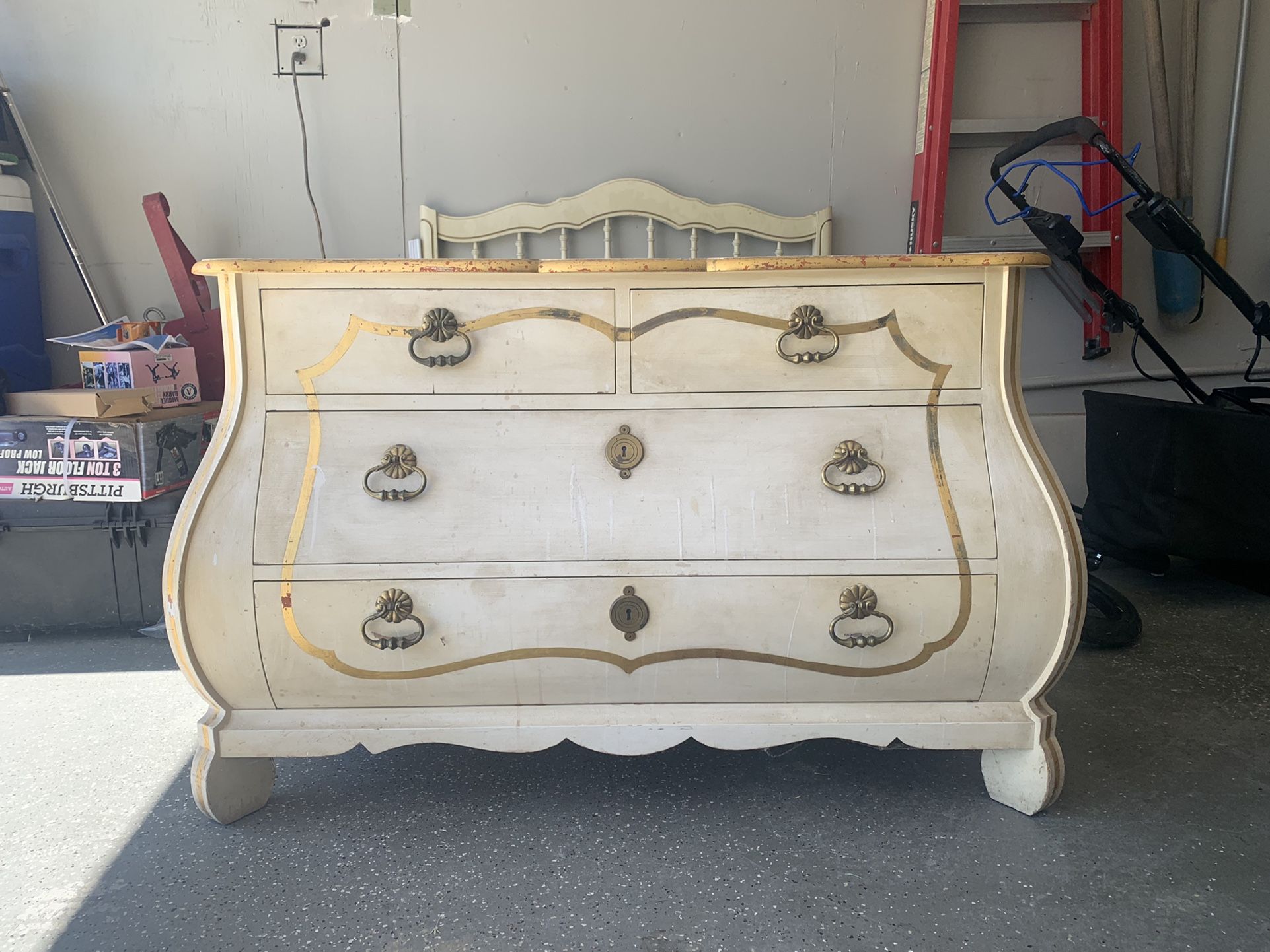 Antique Dixie Twin Bed/Dresser