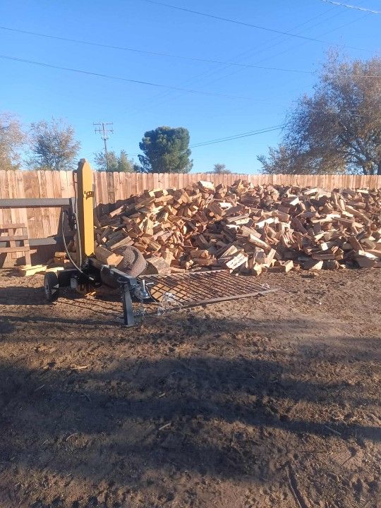 DRY SPLIT FIREWOOD PINE MIX 🔥 🪵 ❄️ 