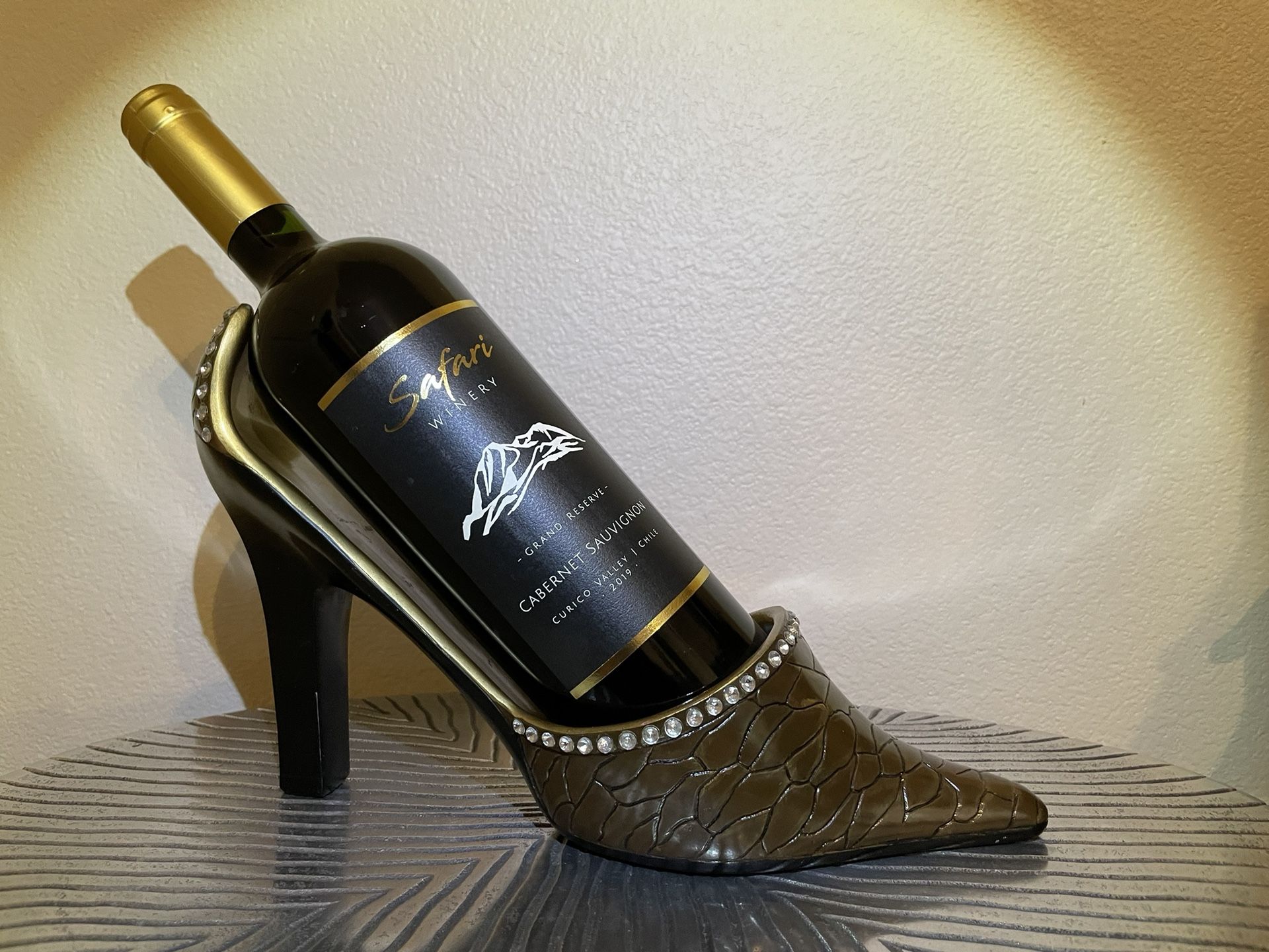 Wine Holder Heel / Wine Stand / Wine Display 