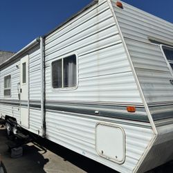 2002 Layton Scout Bunk House Travel Trailer - $8,000 (Ventura)
