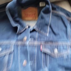 Chamarra Levi Size M