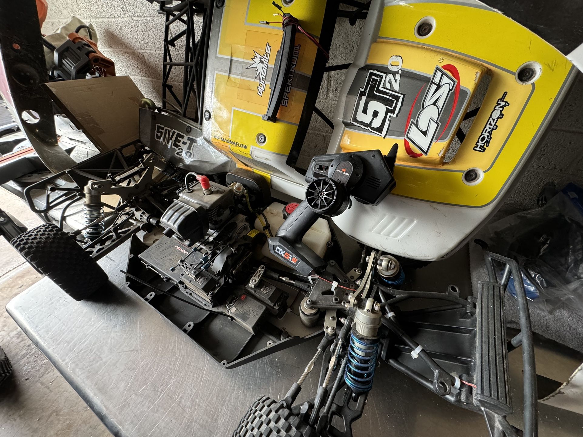 Losi Five T 2.0 Gas Rc Truck.