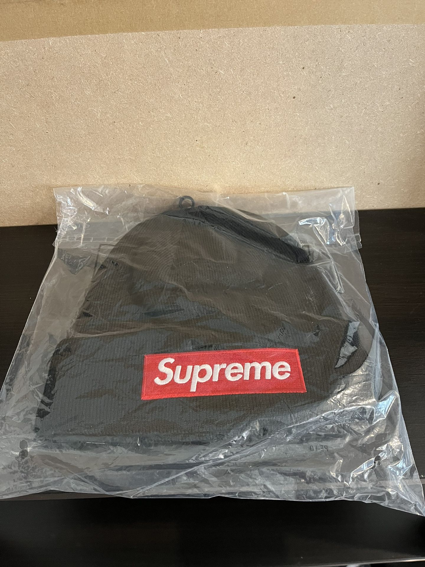 DS Supreme x New Era Box Logo Beanie Black