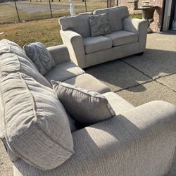 Beautiful Gray/Beige Couch & Loveseat (Free Delivery)