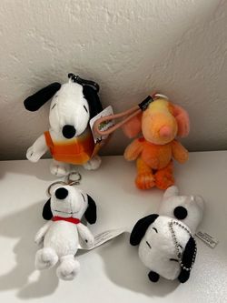 Snoopy keychain plush