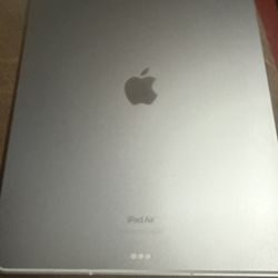 New Condition Apple Ipad 13inch