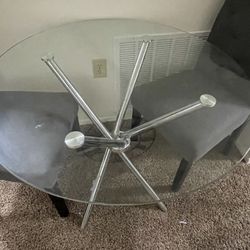 Round Glass Dining Table 