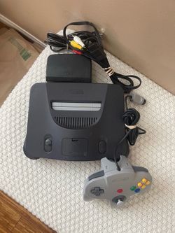 Nintendo 64 N64 Console Bundle w/ OEM Controller, Jumper Pak & Cables