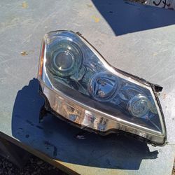 Infiniti M35 Headlight R/Side W/Ballast  06/10  "AS IT"   For Parts Only