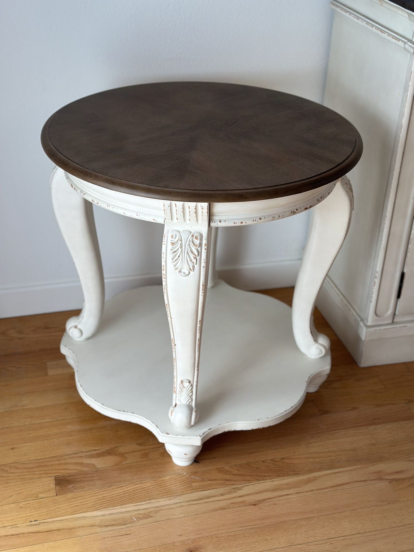 Ashley Furniture Realyn End Table