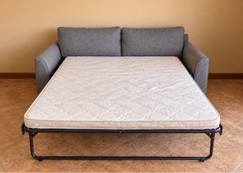 Free Sleeper pull out couch - must get picked up today, October 23