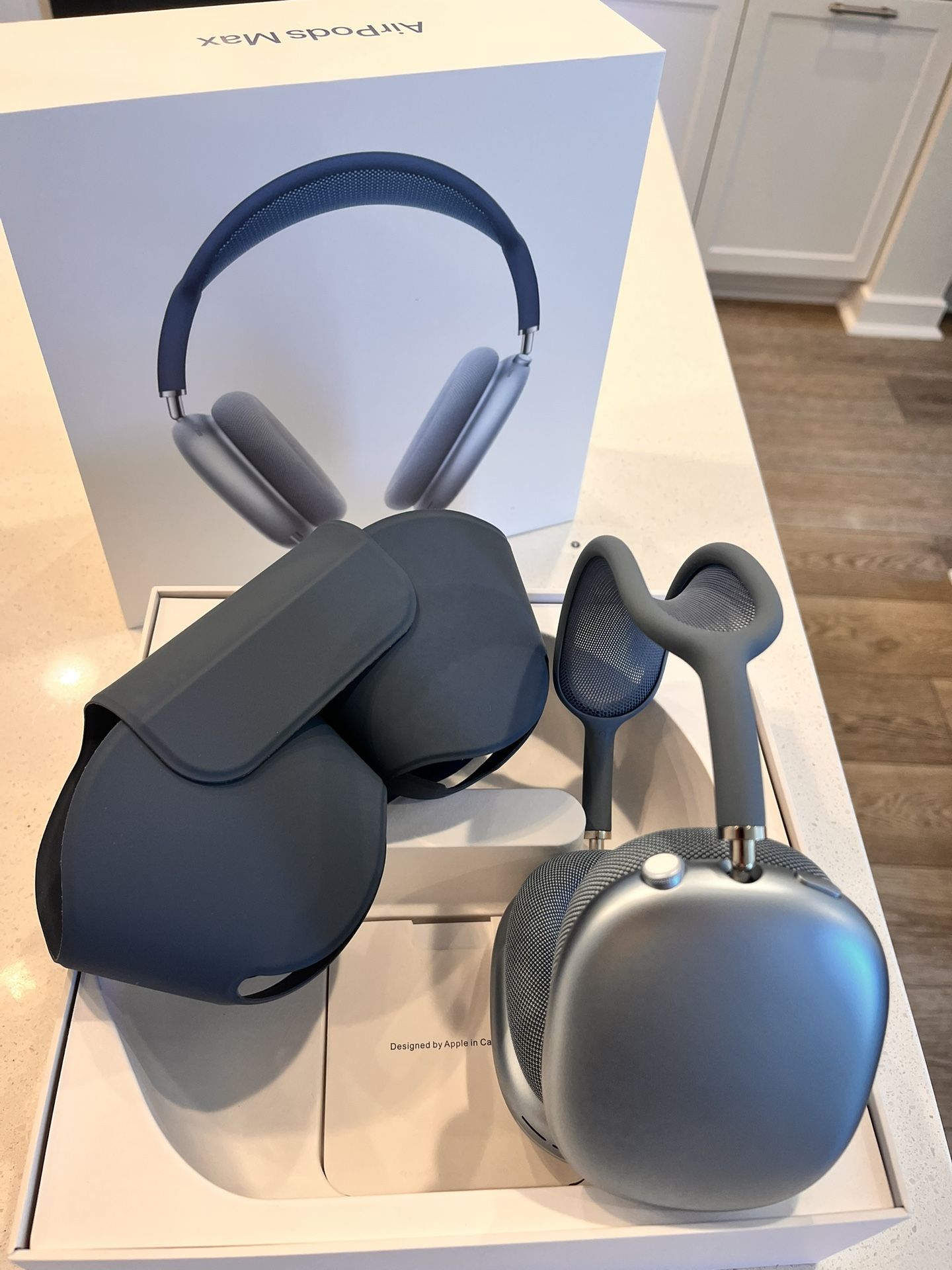 AirPod Max Blue (Pre-Owned)