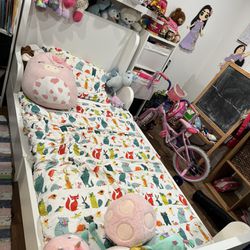Busunge Ikea bed For Kids