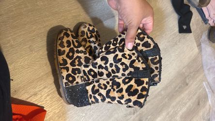 Size 9 toddler boots