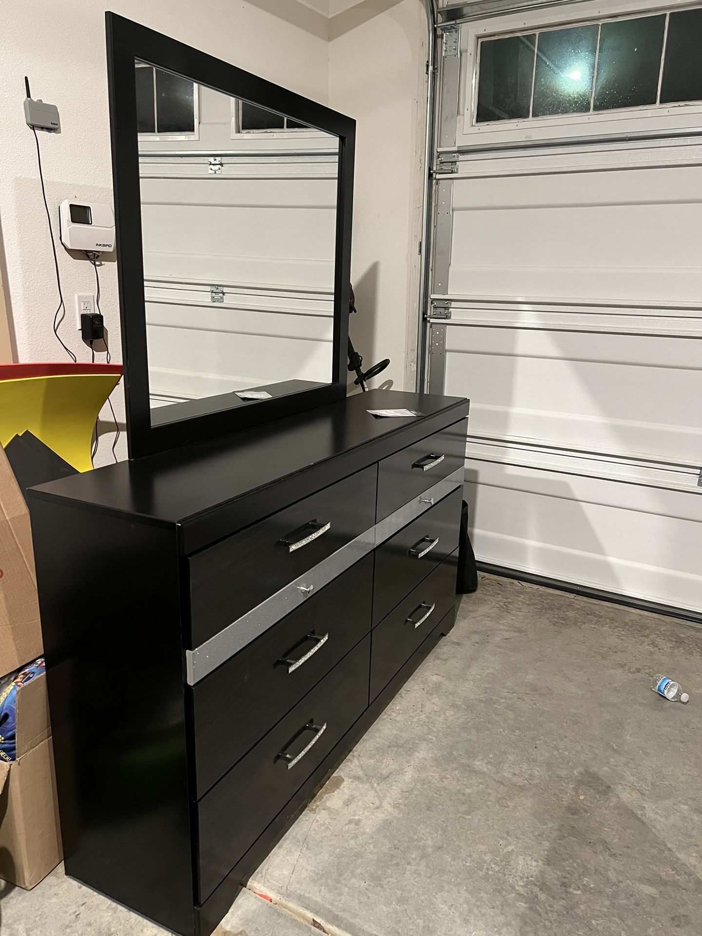 Black Wooden Dresser With Mirror
