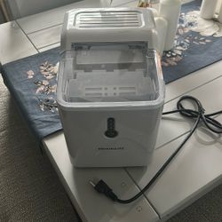 Frigidaire Ice Nugget Maker 