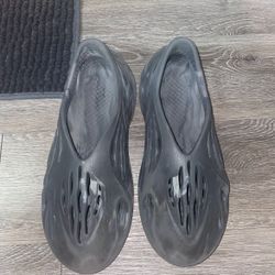 Yeezy Foam RNR