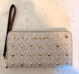Michael Kors Jet Set Travel Vanilla MK Logo Zip Around Wallet Wristlet Clutch