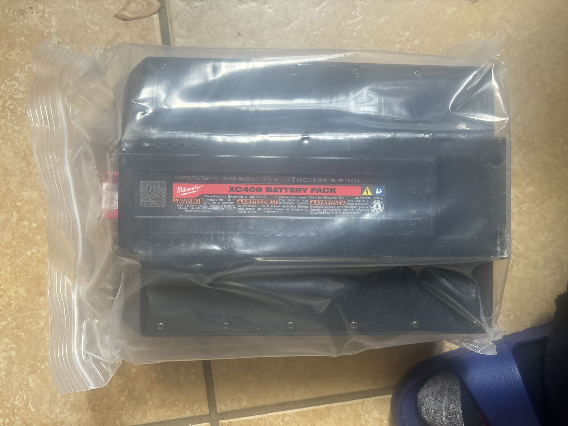 Milwaukee Mx Fuel Redlithium XC406 Battery Pack (brand new)