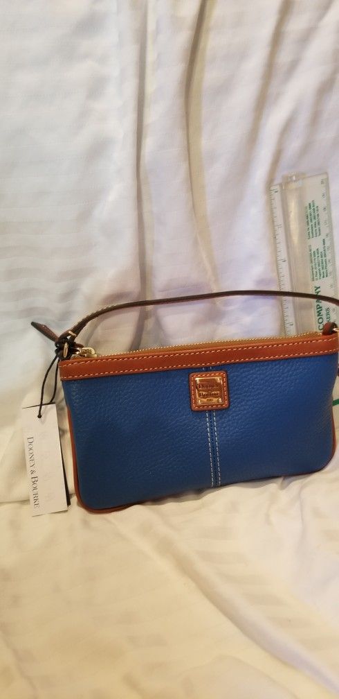AUTHENTIC DOONEY AND BOURKE LEATHER PURSE HANDBAG WRISTLET LEATHER