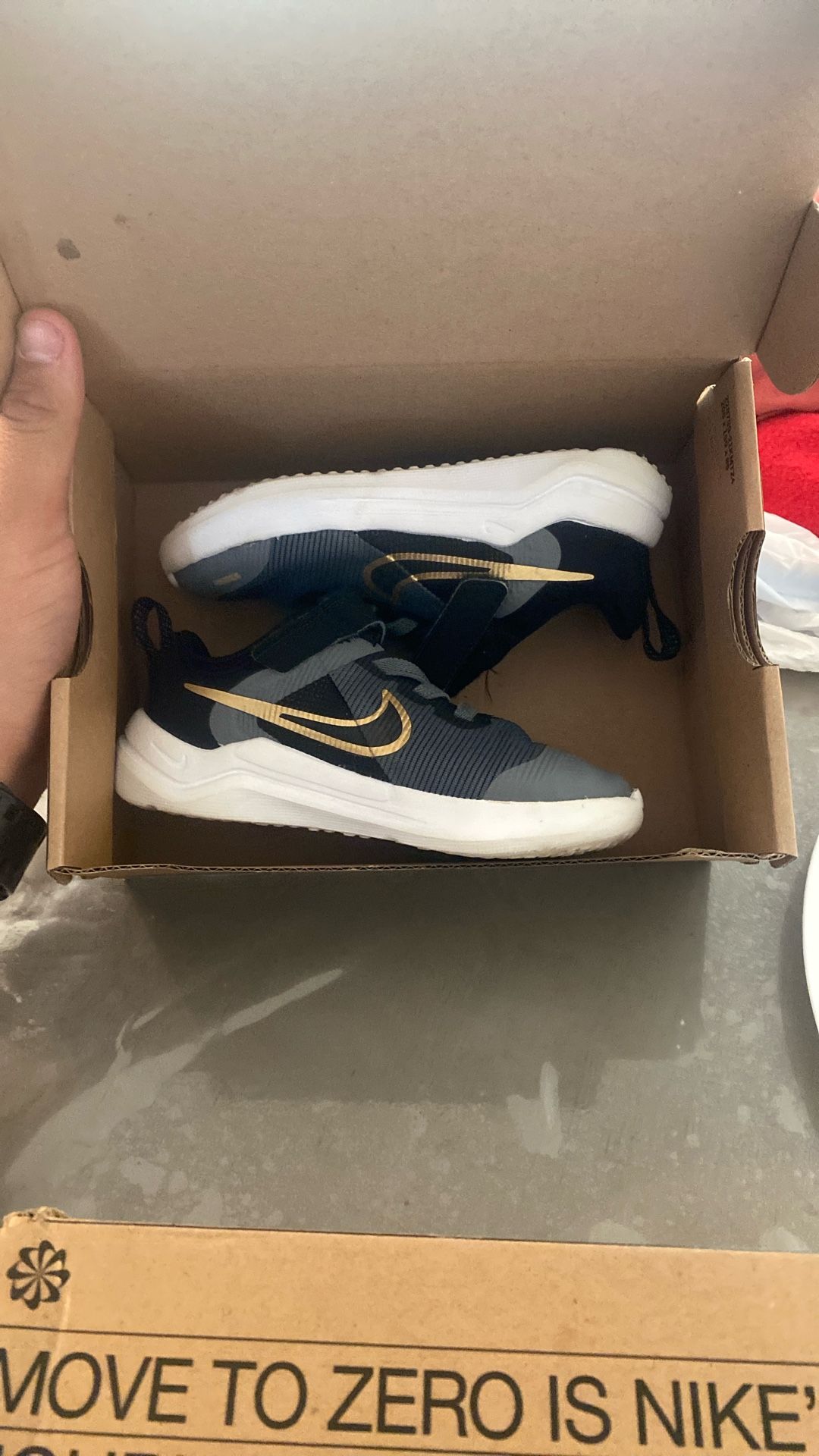 Kids Tennis Shoes