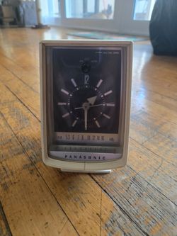 Panasonic Vintage AM Clock Radio