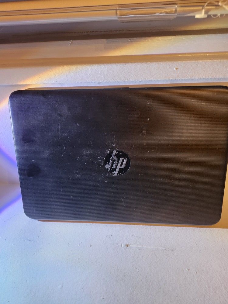 hp laptop model 14ax040wm