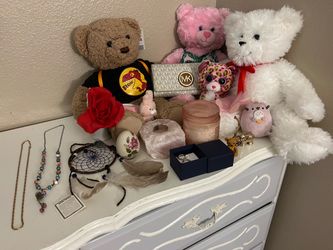 Michael Kors Wallet & Accessories + Assorted Stuffed Animals – $20