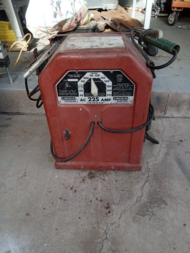 Lincoln Arc Welder 225 Amp