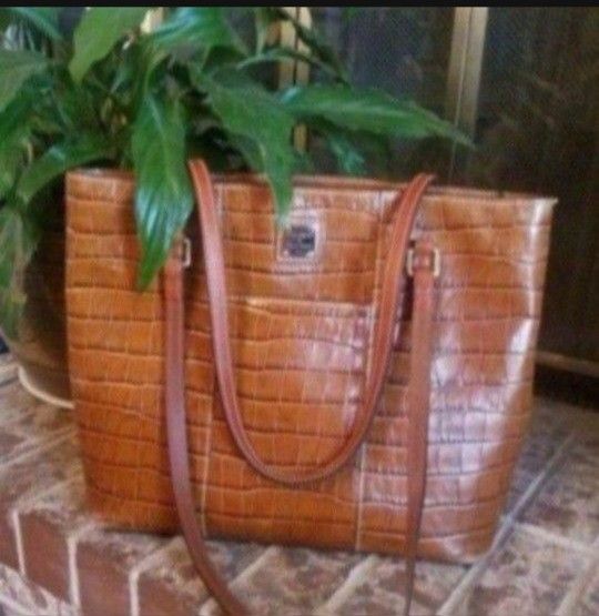 Dooney And Bourke Shopper 