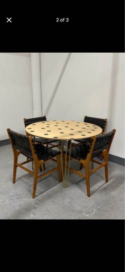 THIS BEAUTIFUL TABLE SPEAKS FOR ITSELF.
